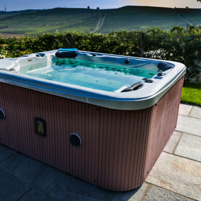 4 Easy Tips to Buy a Hot Tub