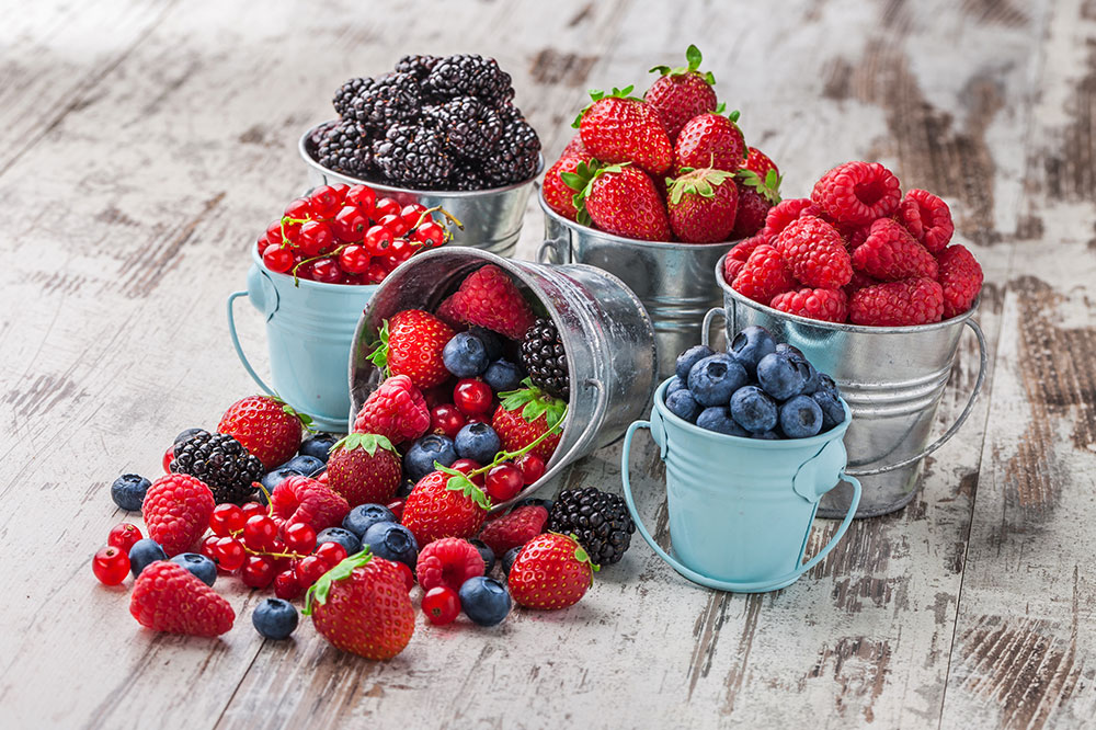 7 Antioxidant-rich Fruits to Fight Cancer